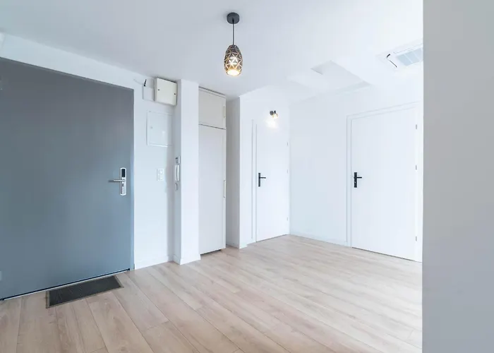 Azarentier4 Apartment *