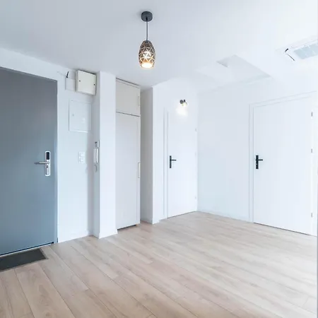 Azarentier4 Apartment *