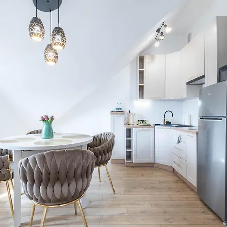 Azarentier4 Apartament Poznań