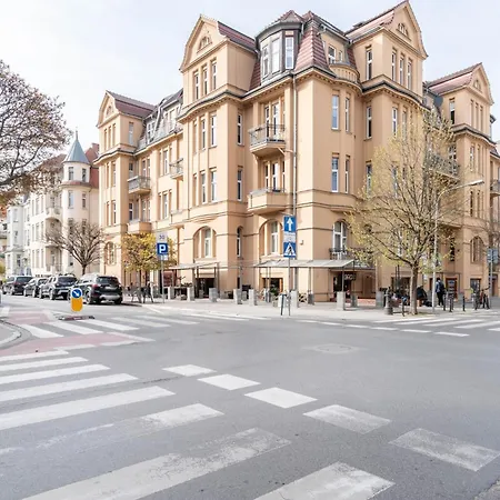 Апартаменты Azarentier4